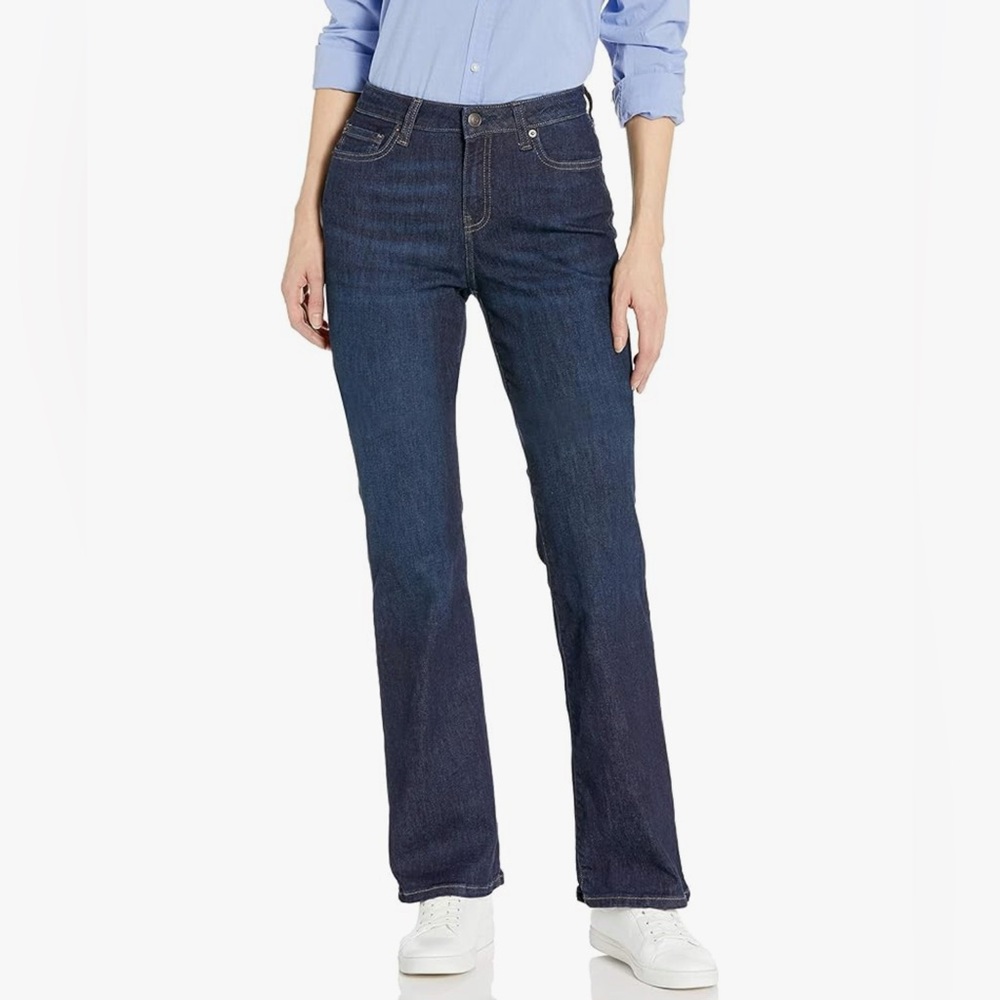 Amazon Essentials Women's Slim Bootcut Jeans, Mid-Rise, Stretchy NWT